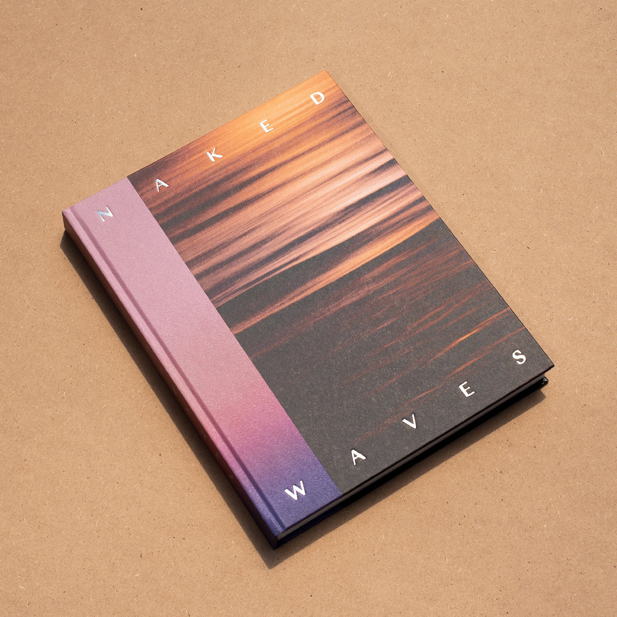 Naked Waves - Livre photographique