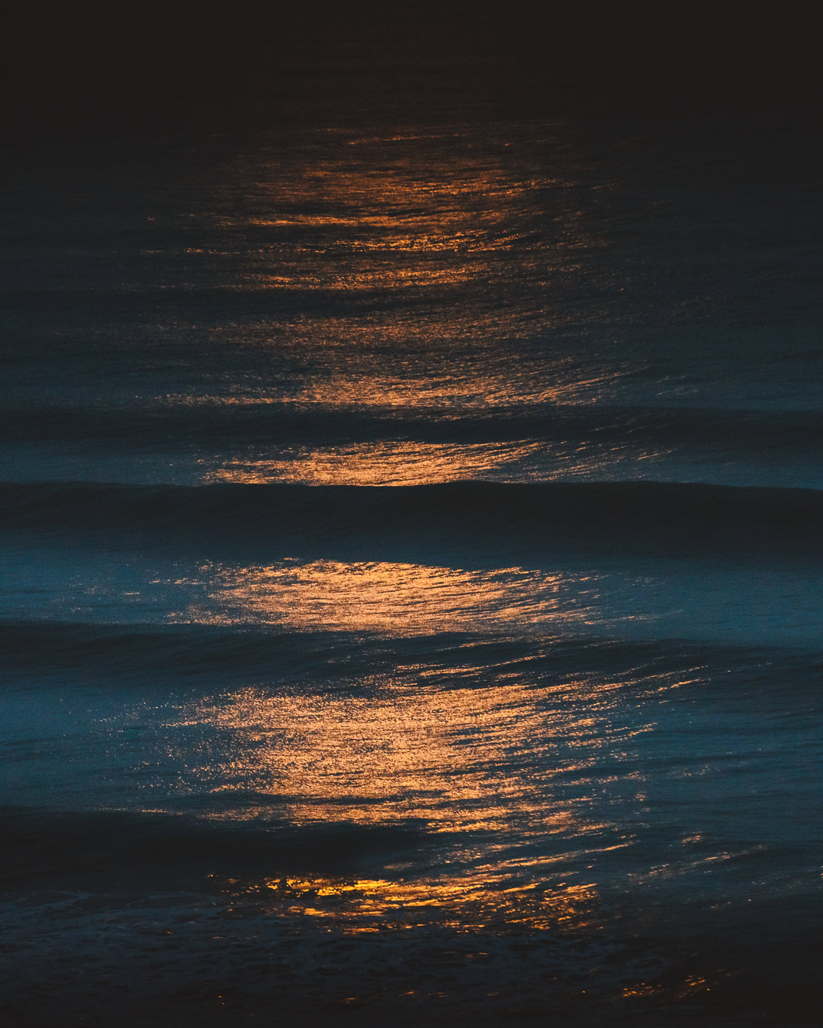 Lignes sous la lune